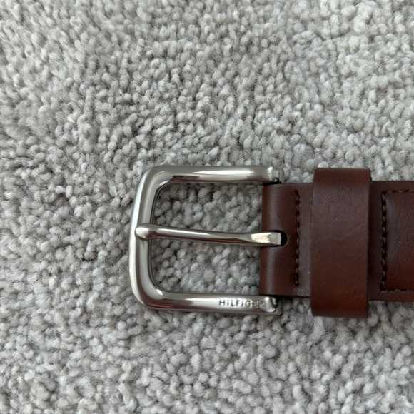 Men’s Tommy Hilfiger brown leather belt size M (34-35) - Picture 5 of 6